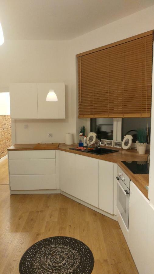 Apartament Wybickiego Lägenhet Poznań Exteriör bild